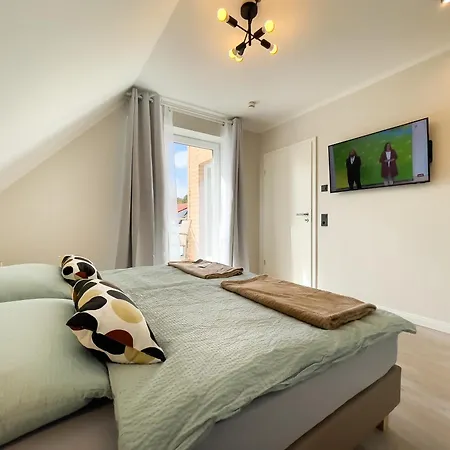 A4 - Haus Deichwind Koenigsberger Allee 36 - Feriendomizil Hollich